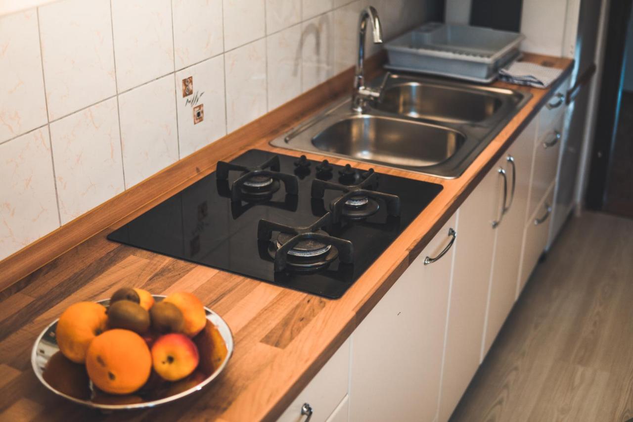Lukovica pri Domžalah Apartments Bukor With Seasonal Pool מראה חיצוני תמונה