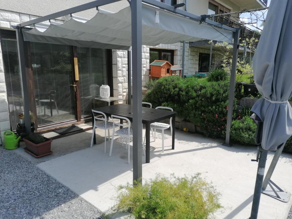 Lukovica pri Domžalah Apartments Bukor With Seasonal Pool מראה חיצוני תמונה
