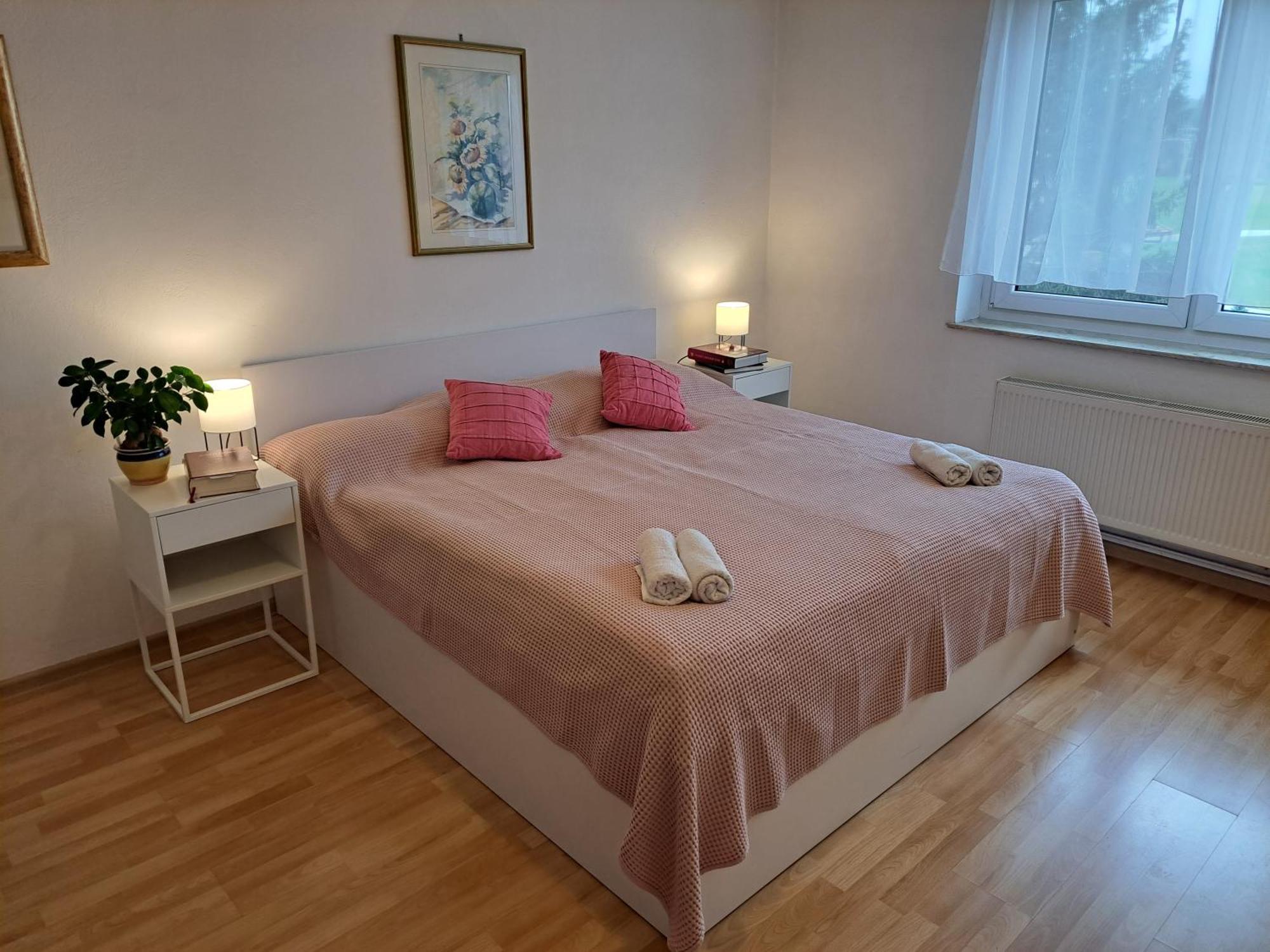 Lukovica pri Domžalah Apartments Bukor With Seasonal Pool מראה חיצוני תמונה