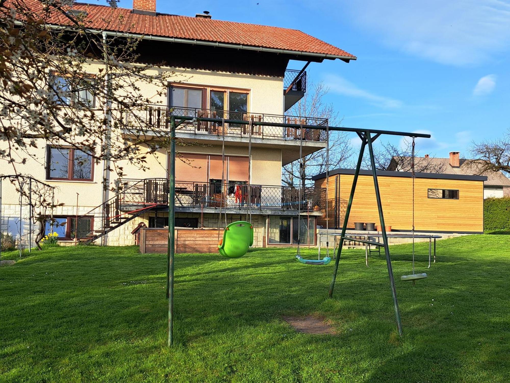 Lukovica pri Domžalah Apartments Bukor With Seasonal Pool מראה חיצוני תמונה