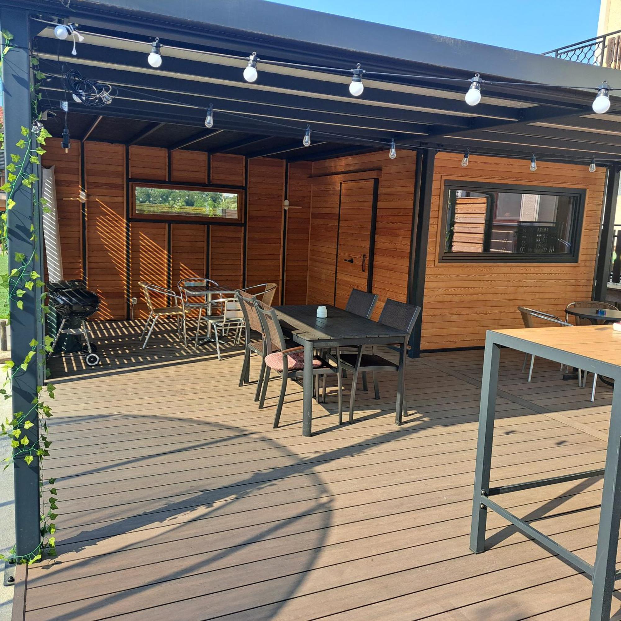 Lukovica pri Domžalah Apartments Bukor With Seasonal Pool מראה חיצוני תמונה